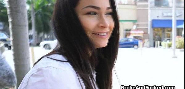Fucking teen beauty in back alley